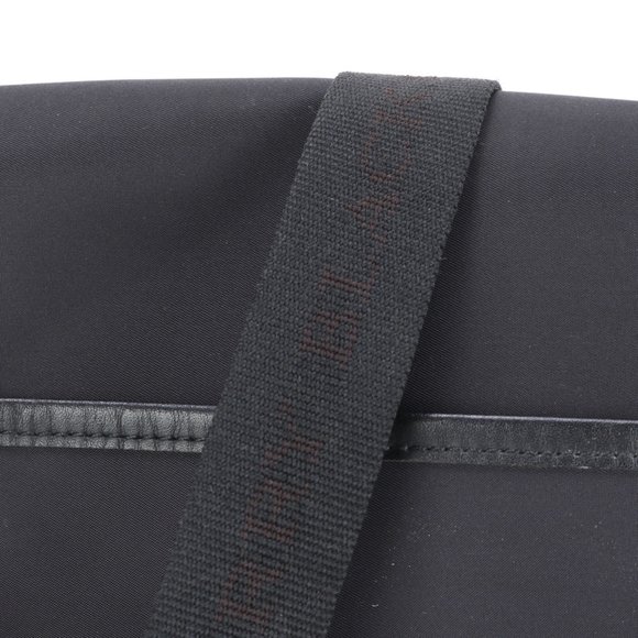 Burberry Check Leather Shoulder Bag Tote Black Men's - Picture 5 of 15